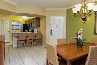 Image de Sleeps 16 people! Gather the whole family and enjoy the excitement of Orlando!