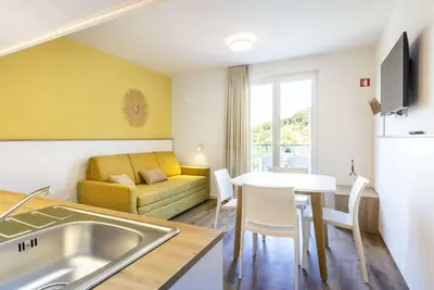 Image de Appartement avec Wifi, piscine, climatisation, Tv, terrasse, animaux admis, vue panoramique, parking