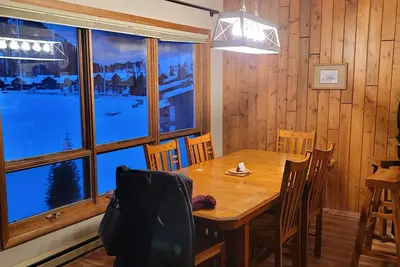 Image de Cozy ski retreat at the base of Big Sky, minutes to the lift!