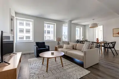 Image de Charming Midtown West 2br w/ Elevator & Gym, nr Park, by Blueground