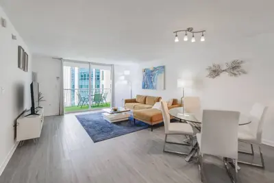 Vibrant Miami Brickell Condo 1/1