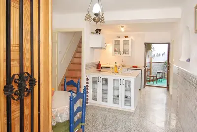 Image de Découvrez la vie authentique de l'Andalousie depuis cette maison accueillante.