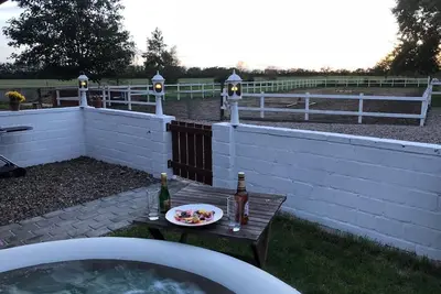 Image de Ferienhaushälfte in Ruhiger Alleinlage mit Eigenem Garten und Aussenwhirlpool