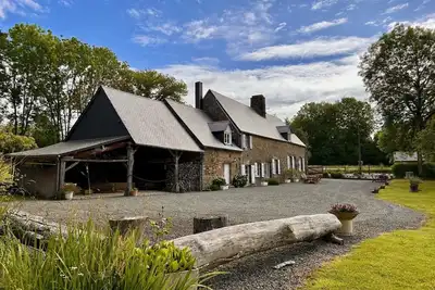 Image de Charmante maison familiale avec grand jardin, proche nature, paisible et entièrement équipée pour 12 pers.