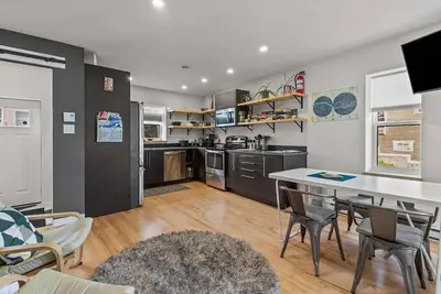 Image de The Cabot | 2Bds | 2Ba | Patio