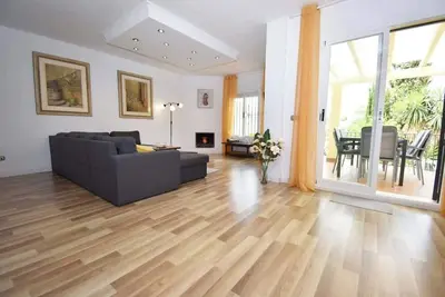 Image de Casa ToLouise – Coastal Apartment Walking Distance