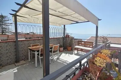 Image de Seafront, attic room with terrace.