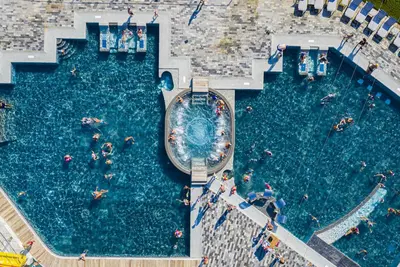 Image de Maison mobile avec piscine