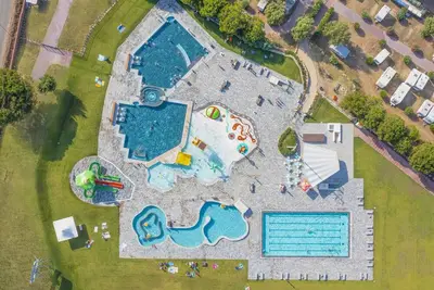 Image de Maison mobile avec piscine