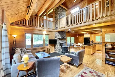 Image de Cedar Lodge - Upscale Cabin on Knickerbocker Lake!