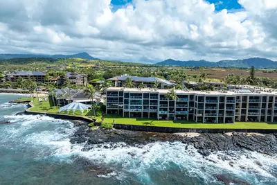 Image de Kuhio Shores 113 - Exquisite Ground Floor Unit Right Next To The Ocean