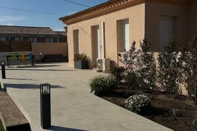 Image de A 10 minutes à pieds du centre ville. Maison 4 chambres!