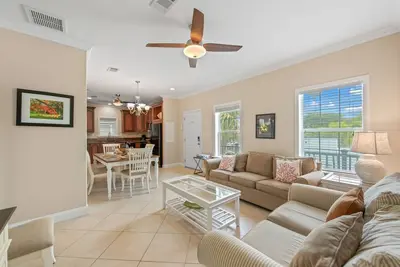 Image de Beautiful Home with Private Pool, Near the Beach! - Garden Party