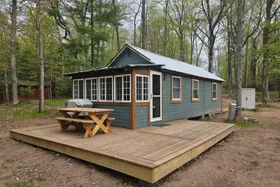 Image de The Loonatic Lodge on Callahan Lake