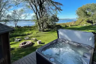 Image de Mississippi River Home \/ Hot Tub \/ Sleeps 8