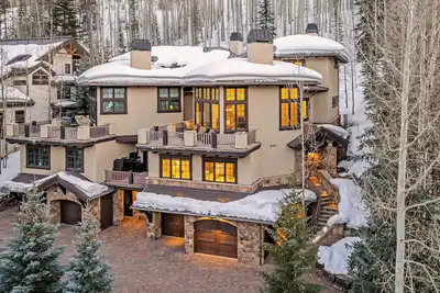 Image de Luxury Ski-In Home with Stunning Views | Alpenzauber Lodge