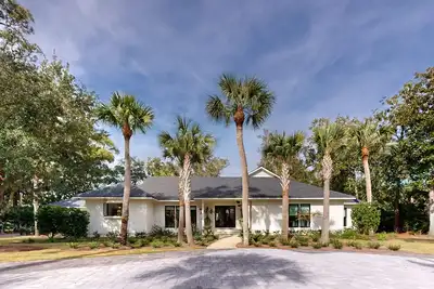 Image de Charming Coastal Bungalow