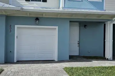 Image de Brand New Townhouse close to Barefoot & Bonita Beach shopping and restaurants! ! !