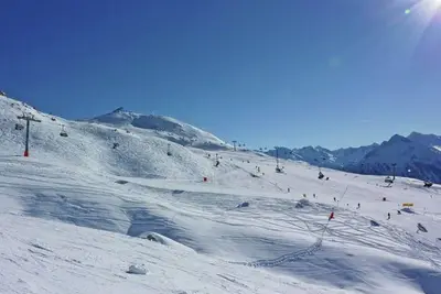 Image de Appartement de détente avec local à skis