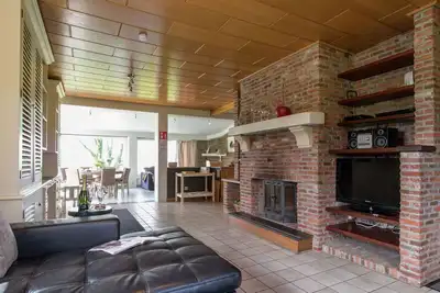Image de Maison de vacances moderne avec sauna à Rendeux
