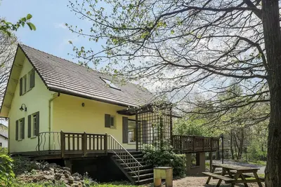 Image de Belle villa avec jardin clôturé proche forêt