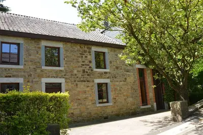 Image de Maison de vacances א La Rouge Miniטre avec jardin