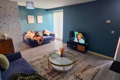 Image de 3 Bed  Etihad-Maison-Salle de bain privée séparée