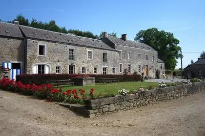 Image de Gîte de caractère à Barvaux-Condroz avec jardin