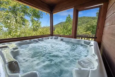 Image de Little Little (2-Bedroom Cabin) with Mountain view - Pets Allowed by RedAwning