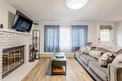 Image de Poconos Tiny Home at Arrowhead Lake community