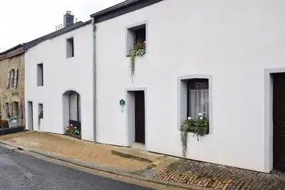 Image de Gîte confortable à Florenville avec jardin