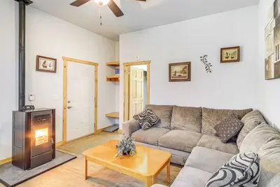Image de Townsend Cottage on Utv & Snowmobile Trail!