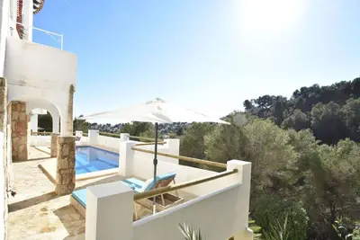Image de Villa de style Ibiza à Moraira avec piscine privée