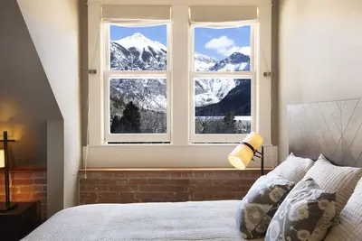 Image de Historic Building Loft w/ Majestic Top Floor Views