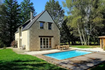 Image de Maison de campagne superbe avec piscine chauffée
