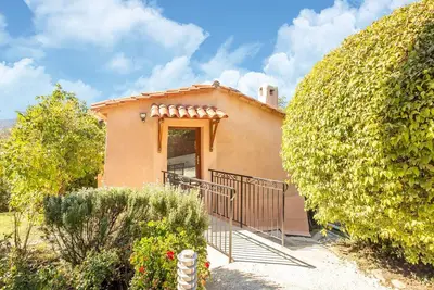 Image de Maison de vacances avec terrasse Ă Berre-les-Alpes