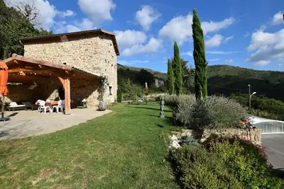 Image de Belle maison de vacances avec piscine en Ardèche
