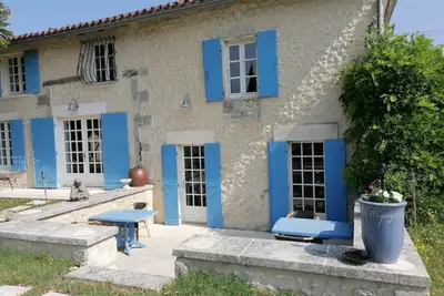 Image de Maison à Lusignac avec piscine privée