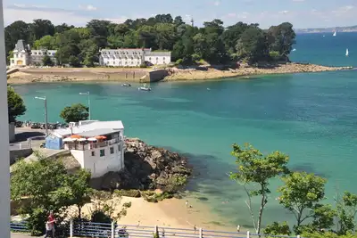 Image de Avec la vue sur mer, l'appartement 'Face Mer - 50m Plage'.