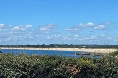 Image de Maison de vacances 'Maison 4 Pers 100m De La Plage' avec vue sur la mer, terrasse privée et Wi-Fi