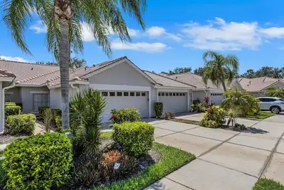 Image de Summer or fall retreat on golf course in Venice, Florida. 10 min from Beach.