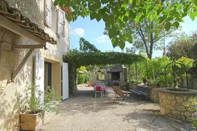 Image de Charmante maison de vacances avec piscine privée