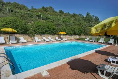 Image de Ferme douillette Ă Paciano avec piscine