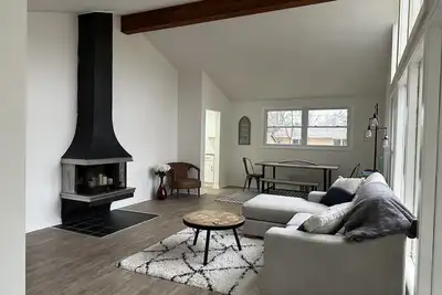 Image de Beaming Mentor Bungalow with great central location and large fenced in yard