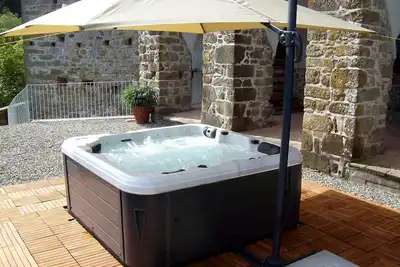 Image de Maison à Casola avec piscine privée