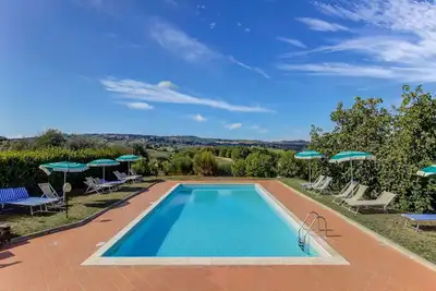 Image de Ferme confortable avec piscine