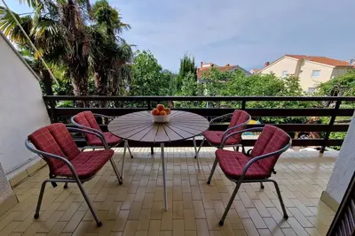 Image de Appartement de deux chambres avec le balcon Njivice, Krk (A-21861-a)