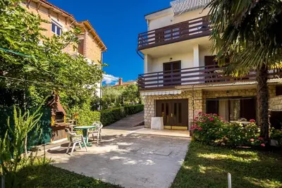 Image de Appartement d'une chambre avec le balcon Njivice, Krk (A-21861-c)
