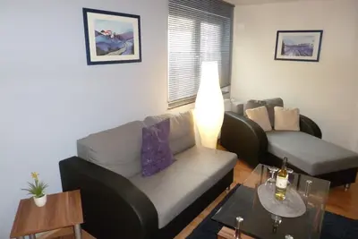 Image de Appartement 'Haus Uni Koblenz Wohnung 2' avec terrasse partagée et Wi-Fi