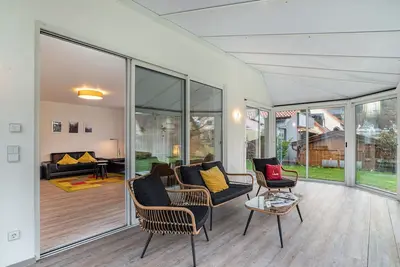Image de Appartement \"Mit Wintergarten\" avec terrasse privée, jardin privé et Wi-Fi